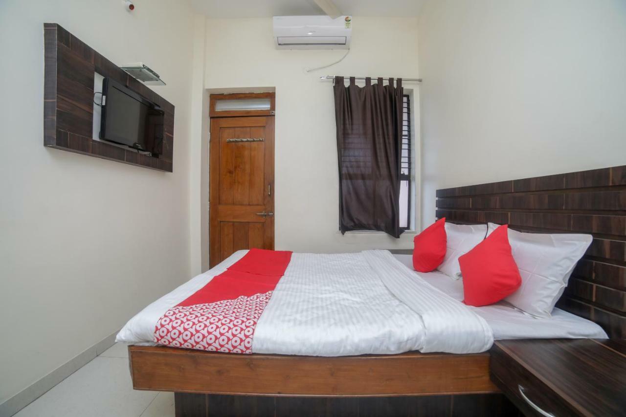 Oyo 46697 Hotel Gopi Nagpur Extérieur photo
